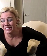 BadKissing_FateCastJuicyQuestionsFilming21_375.jpg