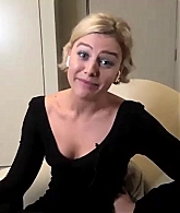 BadKissing_FateCastJuicyQuestionsFilming21_591.jpg