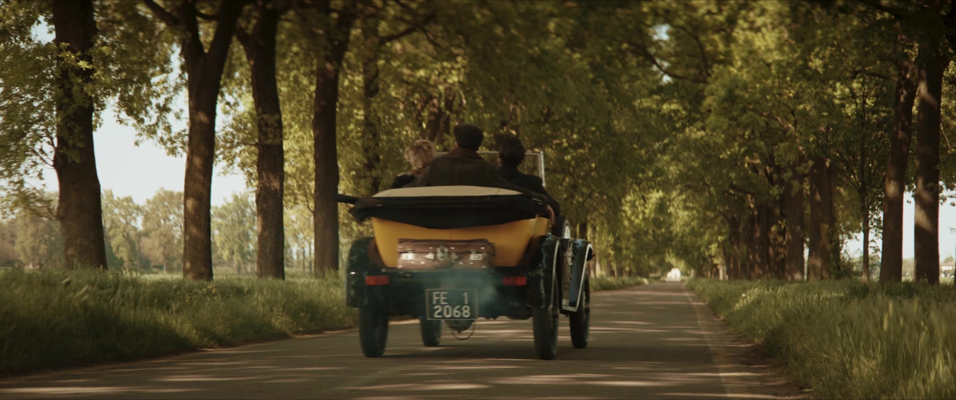 Lamborghini_The_Man_Behind_the_Legend_1080p_001415.jpg