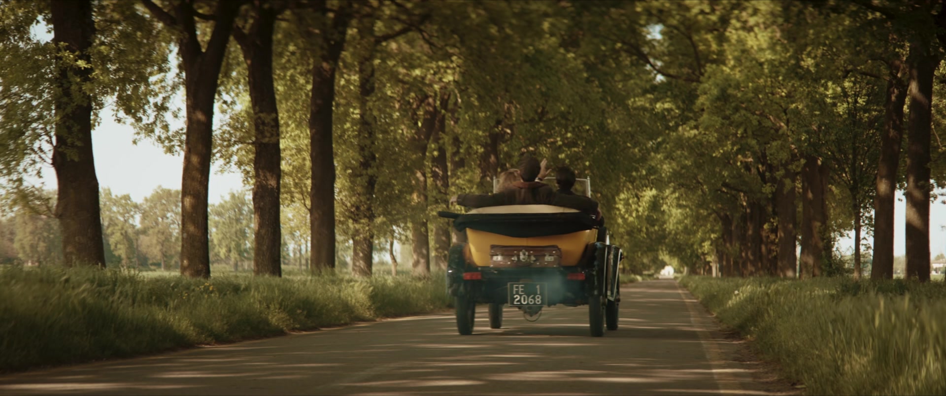 Lamborghini_The_Man_Behind_the_Legend_1080p_001417.jpg