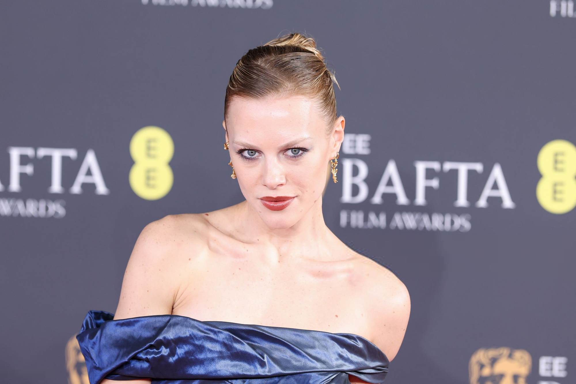 hannahvdw_eebafta26_28629~0.jpg
