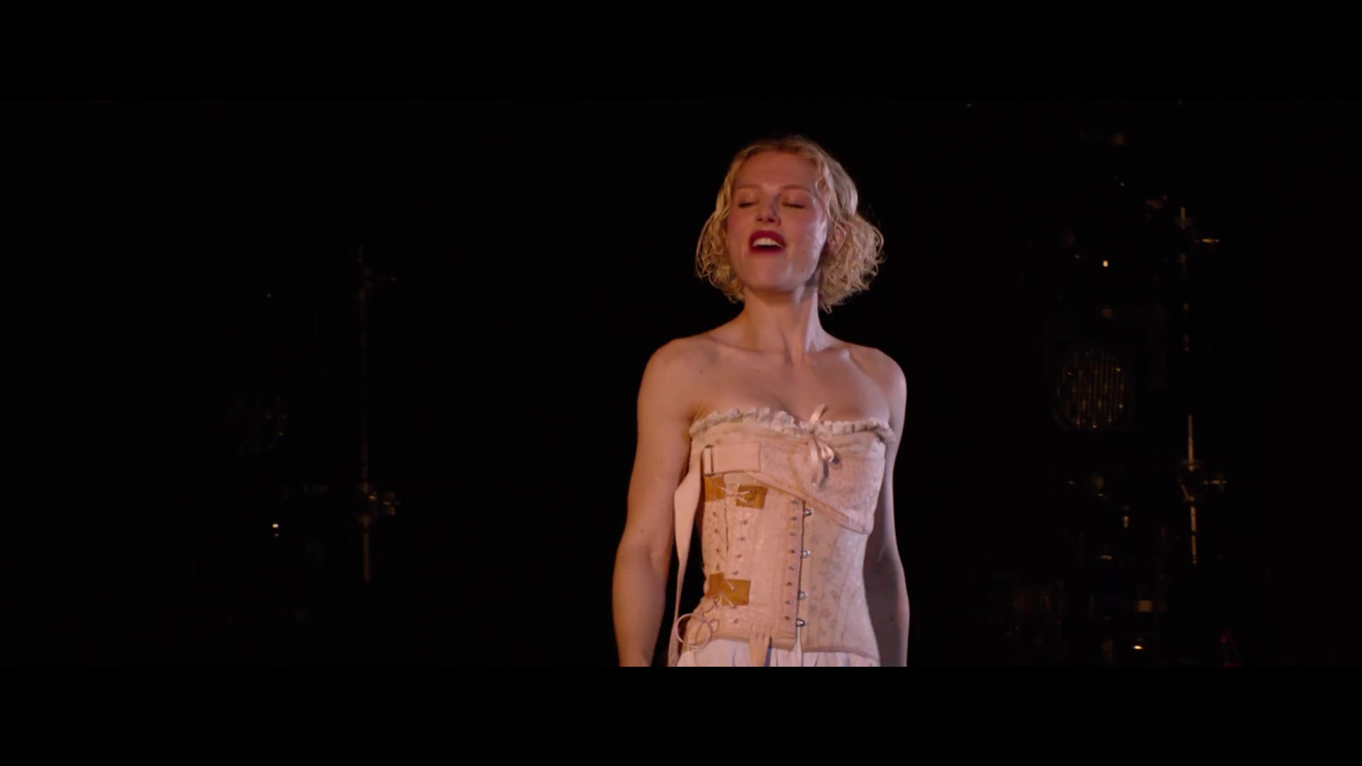 hannahvdwnetwork_lesliaisonsdangereuses_officialtrailer_000202.jpg