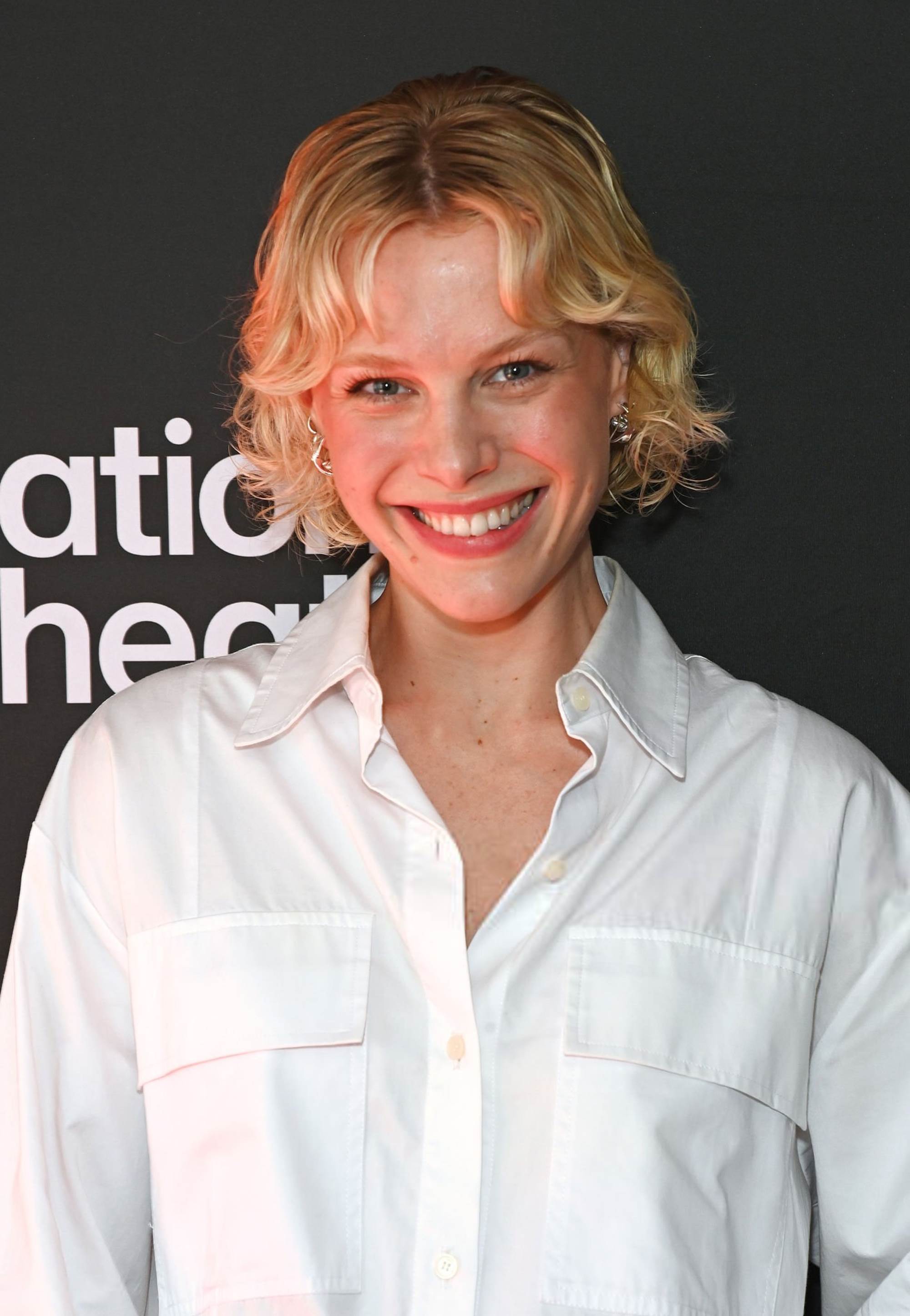 hannahvdnetwork_ntlive_premierelesliaisonsdangereuses_june26_28129.jpg