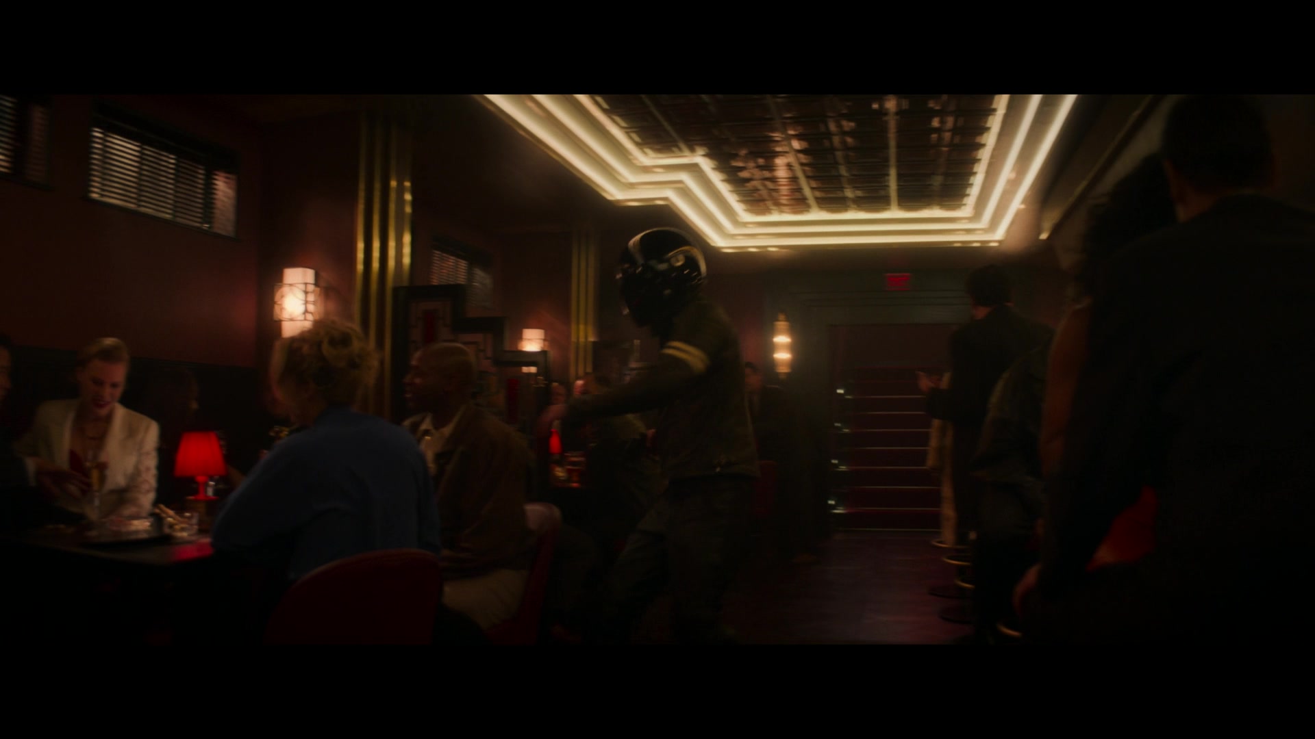 Sexy_Beast_S01E03_Wont_Soon_Forget_This_1080p__5787.jpg