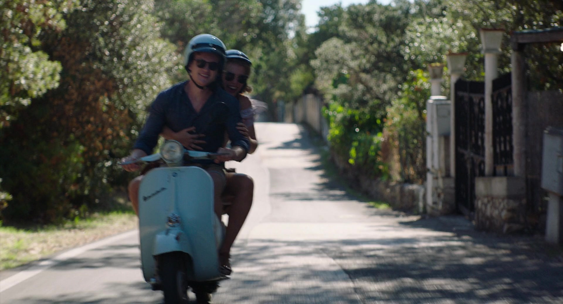 A_Little_Italian_Vacation_2021_1080p__03888.jpg