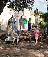 A_Little_Italian_Vacation_2021_1080p__01326.jpg