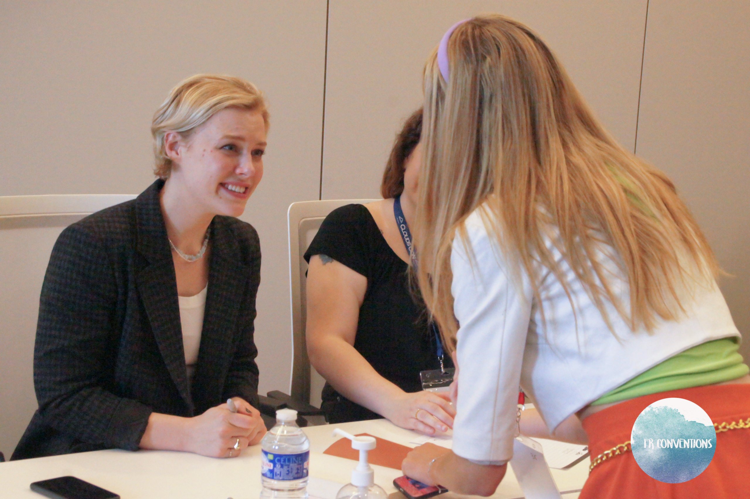 ATOW_AutographSession_28629.jpg