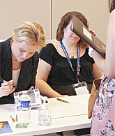 ATOW_AutographSession_28129.jpg