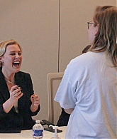 ATOW_AutographSession_28329.jpg